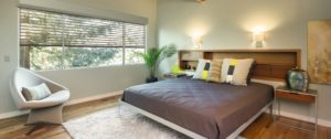 chambre-fenetre-volets-roulants
